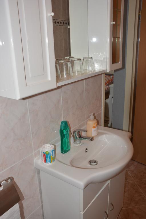 Apartments Petar & Anka Biograd Na Moru Habitación foto