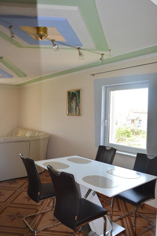 Apartments Petar & Anka Biograd Na Moru Habitación foto