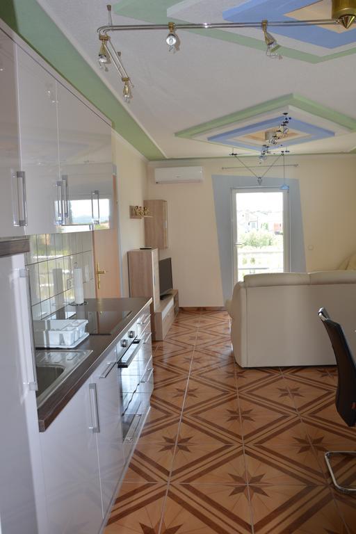 Apartments Petar & Anka Biograd Na Moru Habitación foto
