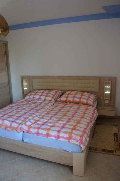 Apartments Petar & Anka Biograd Na Moru Exterior foto